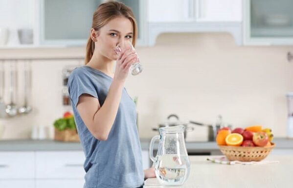 Drinking water before meals to lose weight on lazy diet